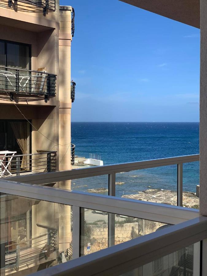 Life Inn Suites San Ġiljan Kültér fotó